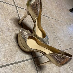 Gianni Bini Gold Shoes